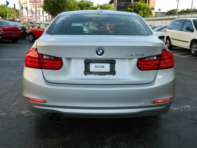 BMW 3 series 2012 photo 4