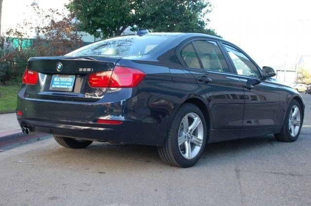 BMW 3 series 2012 photo 3