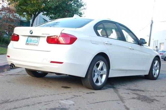 BMW 3 series 2012 photo 2