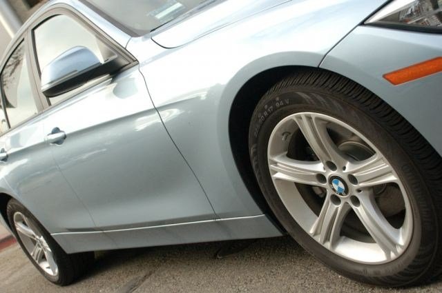 BMW 3 series 2012 photo 2