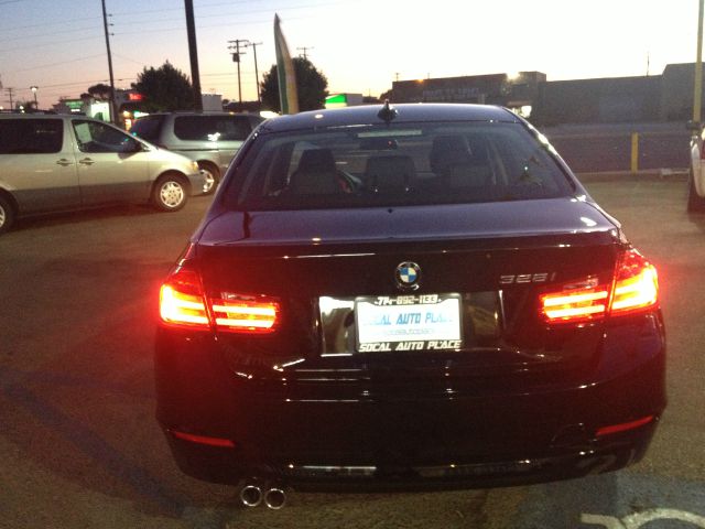 BMW 3 series Base Sport + Sedan