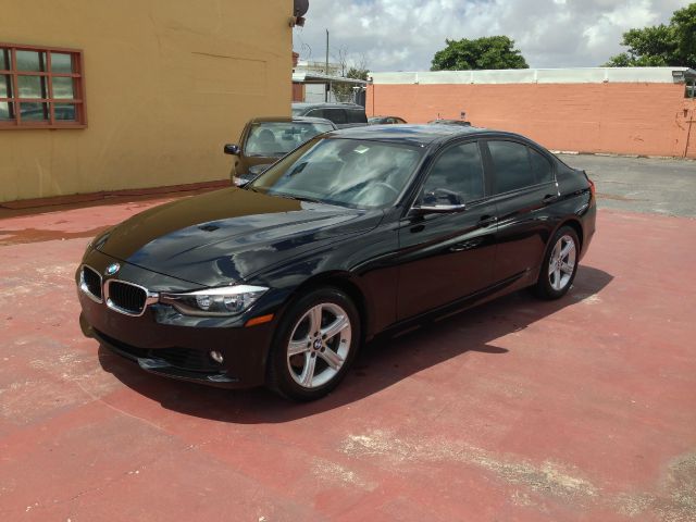 BMW 3 series 2013 photo 2