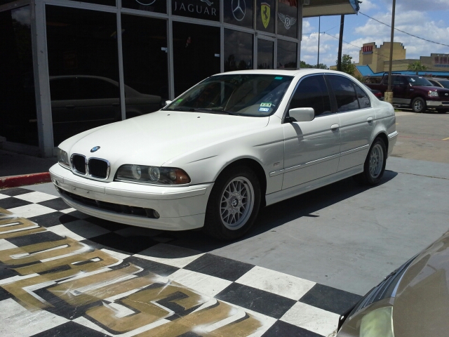 BMW 5-Series 2002 photo 3