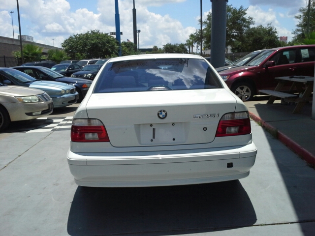 BMW 5-Series 2002 photo 4