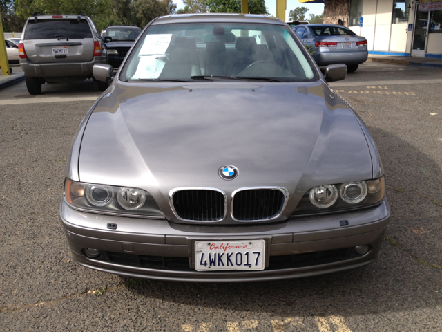 BMW 5-Series 2002 photo 3