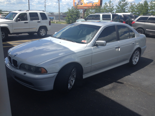 BMW 5-Series 2003 photo 1