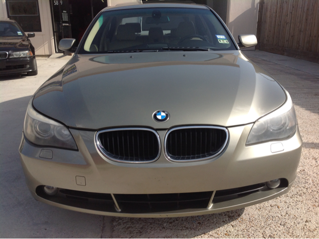 BMW 5-Series 2005 photo 2