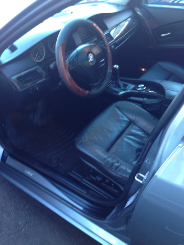 BMW 5-Series 2005 photo 4