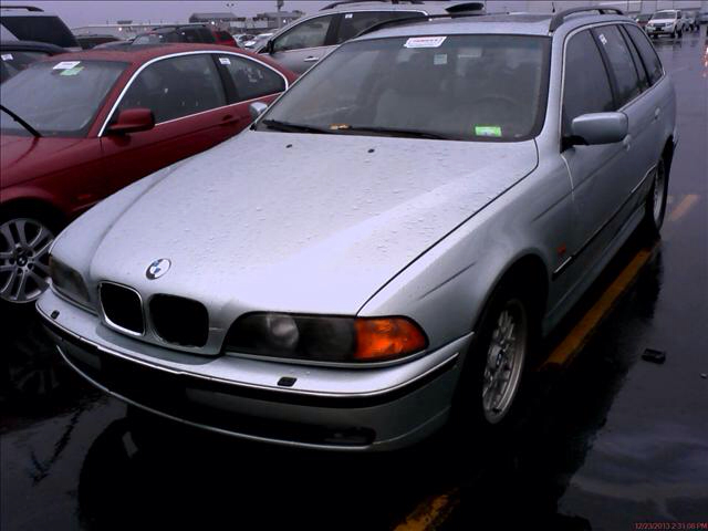 BMW 5-Series Sport Wagon 1999 photo 0