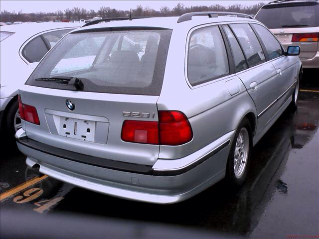 BMW 5-Series Sport Wagon 1999 photo 4