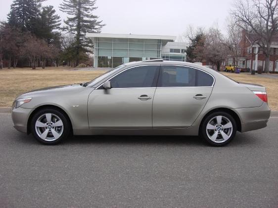BMW 525xi 2006 photo 2