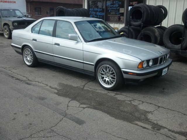 BMW 5 series 1992 photo 3