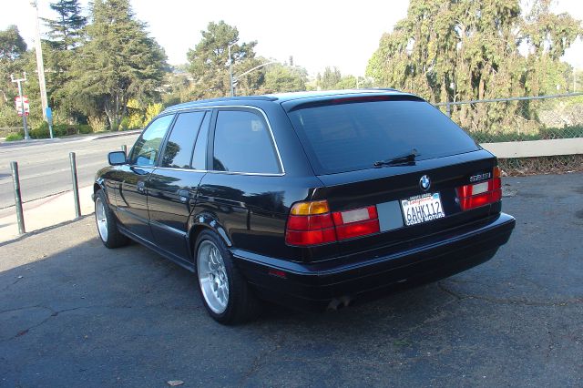 BMW 5 series 1993 photo 4