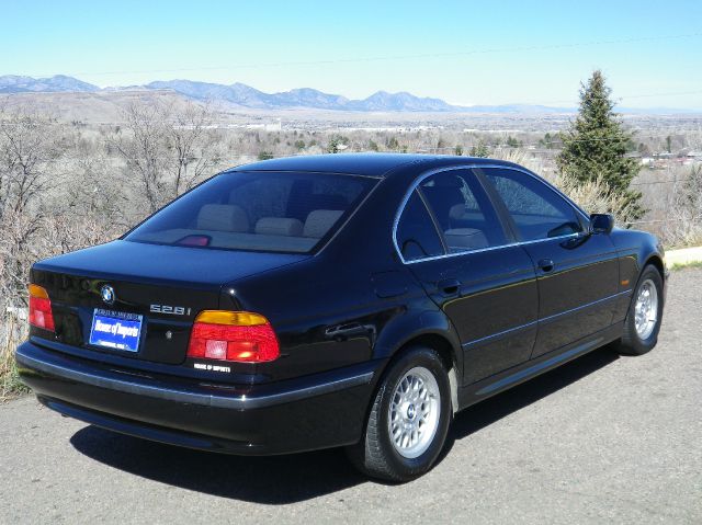 BMW 5 series 1998 photo 2