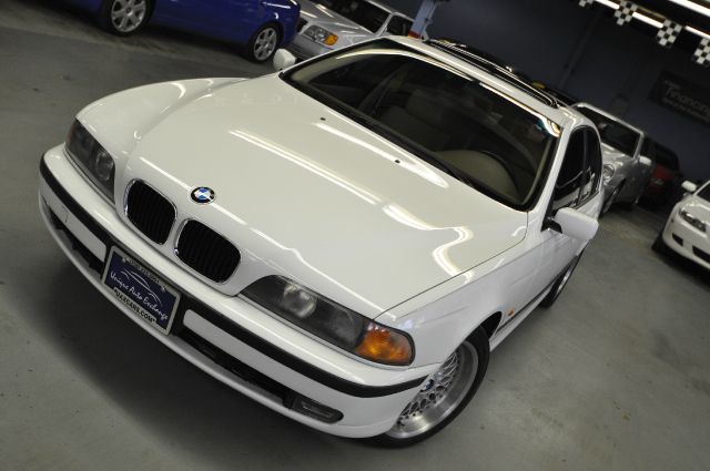 BMW 5 series 2000 photo 1
