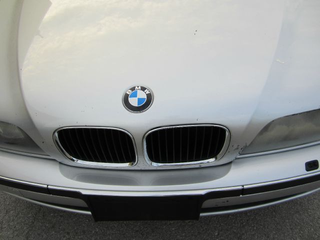 BMW 5 series 2000 photo 2