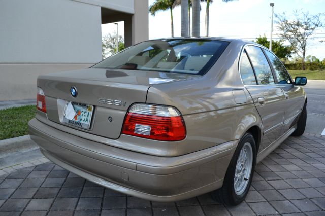 BMW 5 series 2001 photo 2
