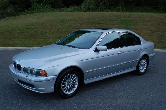 BMW 5 series 2002 photo 1