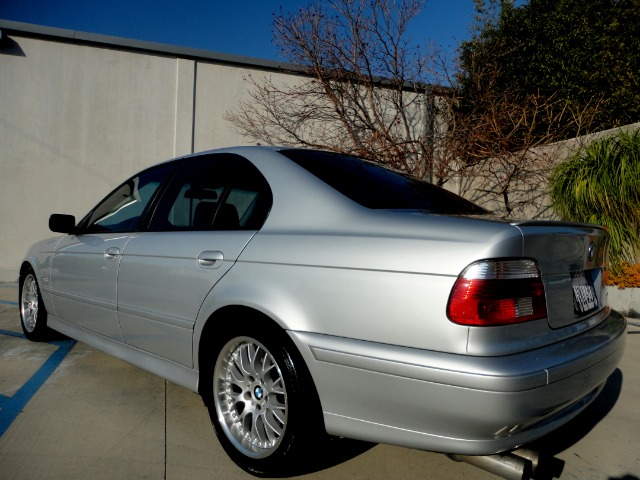 BMW 5 series 2002 photo 1