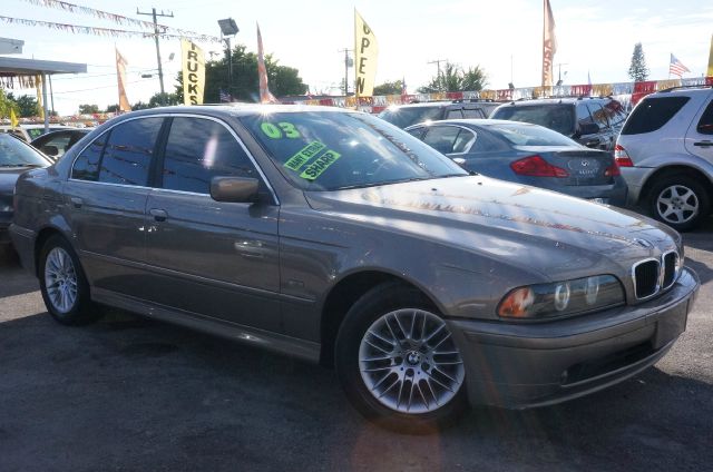BMW 5 series 2003 photo 1