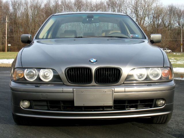 BMW 5 series 2003 photo 2