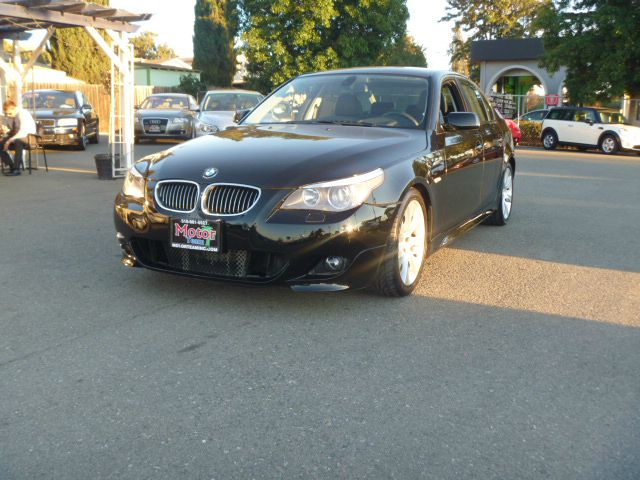 BMW 5 series 2004 photo 1