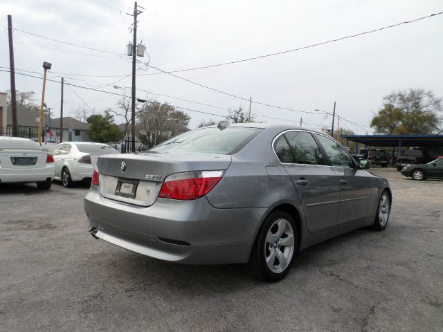 BMW 5 series 2004 photo 4