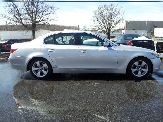 BMW 5 series 2004 photo 4