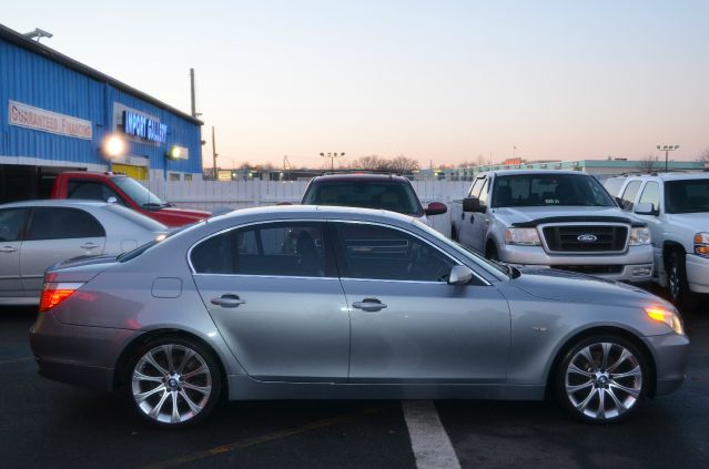 BMW 5 series 2004 photo 2