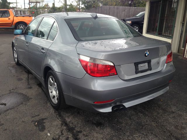 BMW 5 series 2004 photo 4