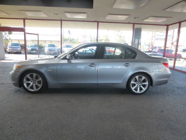 BMW 5 series 2005 photo 1