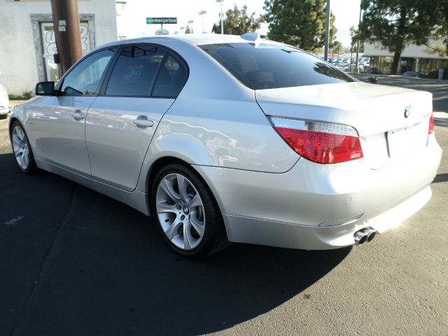 BMW 5 series 2005 photo 3