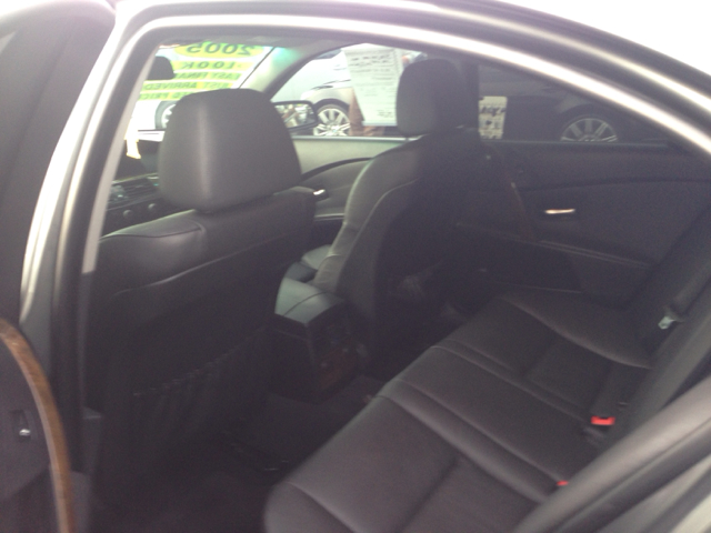 BMW 5 series 2005 photo 1