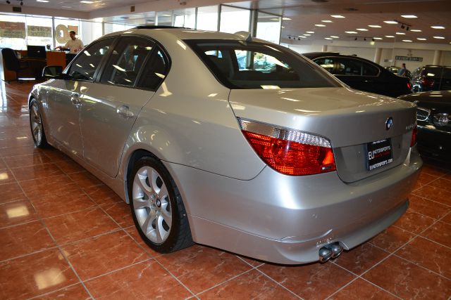 BMW 5 series 2005 photo 1