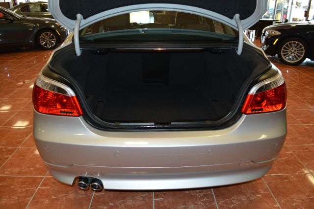 BMW 5 series 2005 photo 3