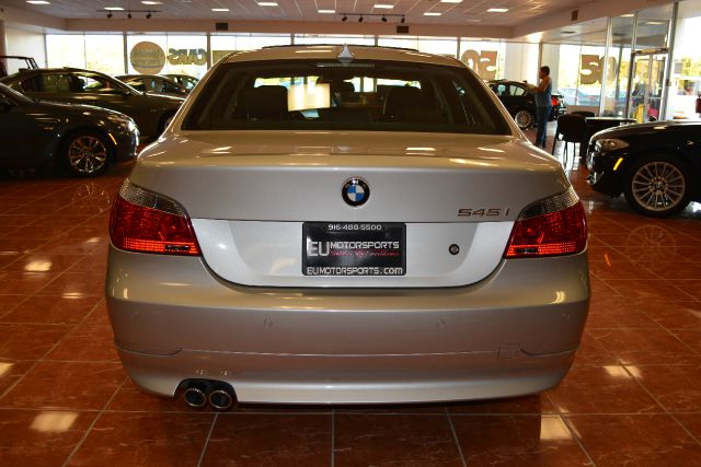 BMW 5 series 2005 photo 4