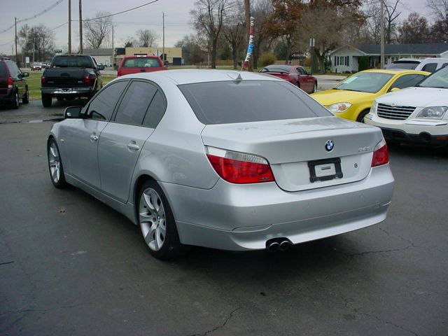 BMW 5 series 2005 photo 2