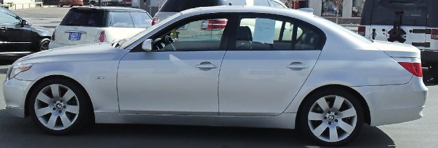 BMW 5 series 2006 photo 2