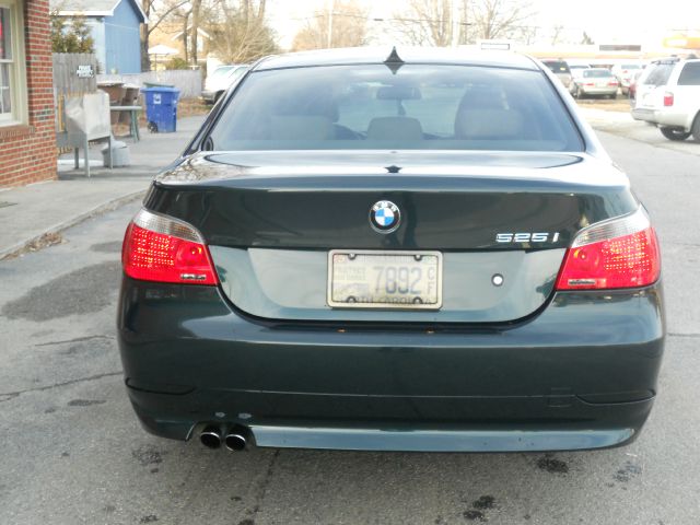 BMW 5 series 2006 photo 2