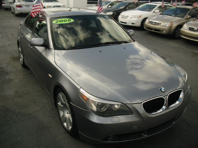 BMW 5 series 2006 photo 2