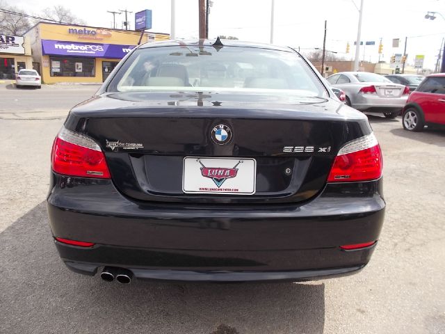 BMW 5 series 2008 photo 3