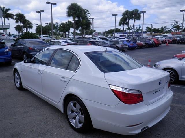 BMW 5 series T6 AWD 7-passenger Leather Moonroof Sedan
