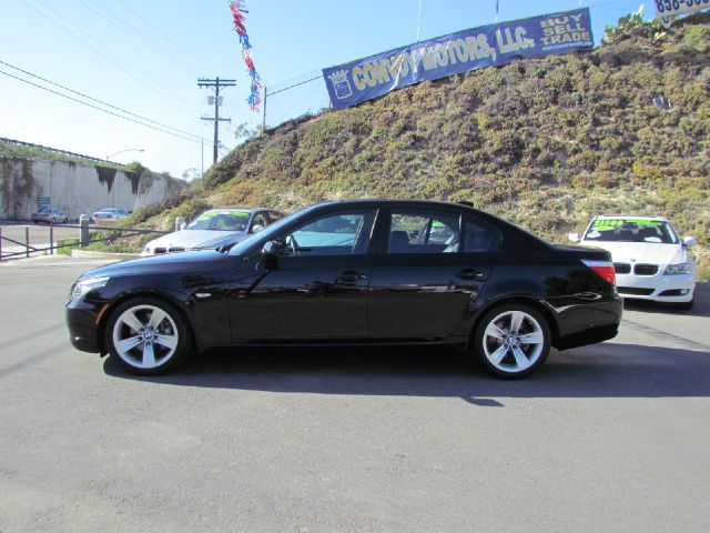 BMW 5 series 2009 photo 2