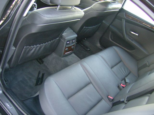 BMW 5 series 2010 photo 1