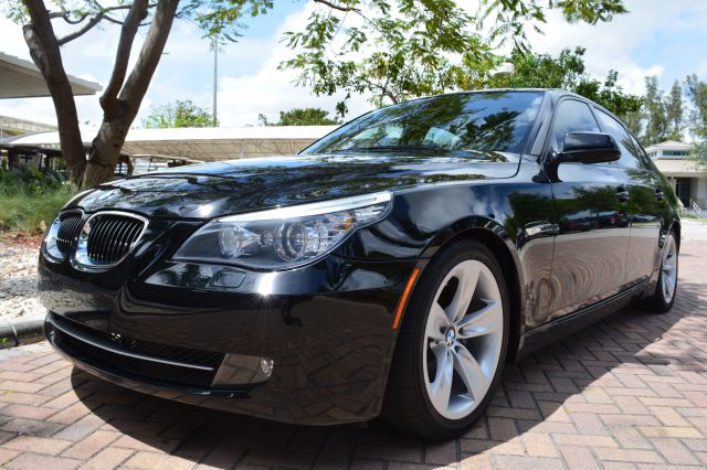 BMW 5 series 2010 photo 3