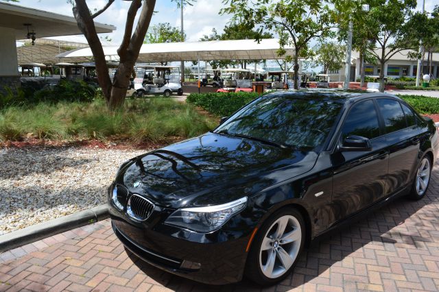 BMW 5 series 2010 photo 4