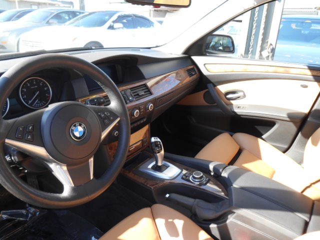 BMW 5 series 2010 photo 3