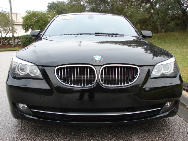 BMW 5 series 2010 photo 1