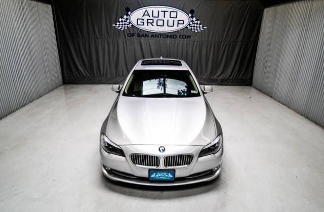 BMW 5 series 2012 photo 1