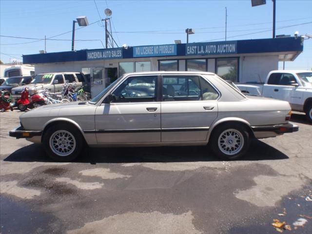 BMW 5 series 1984 photo 1